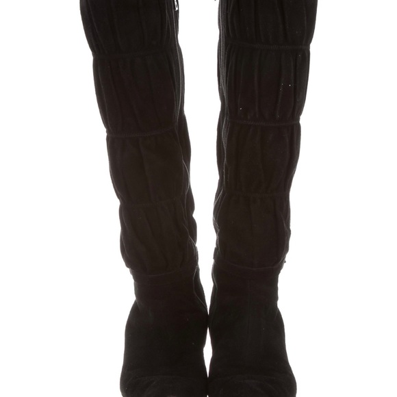 Authentic suede Prada sport boots, gently worn always cared for. - Picture 4 of 6